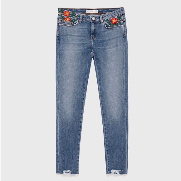 Zara Denim - Zara Jeans Floral Embroidered Pockets Size 4